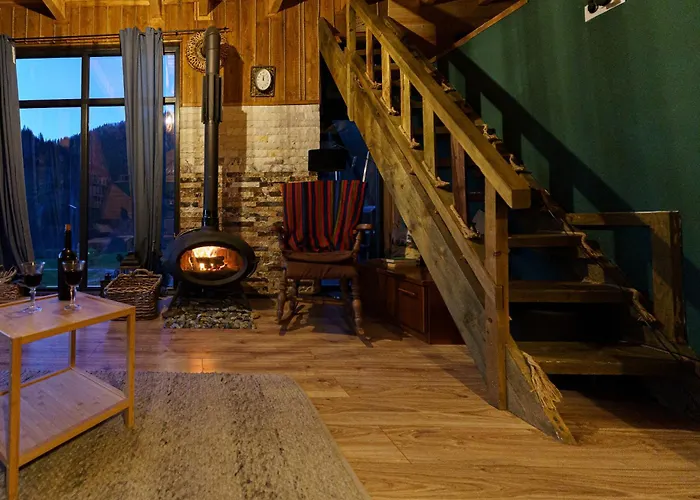 Panoramic Noah\'S Loft